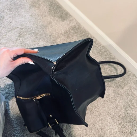 Black Leather Tote Bag - Picture 11 of 12